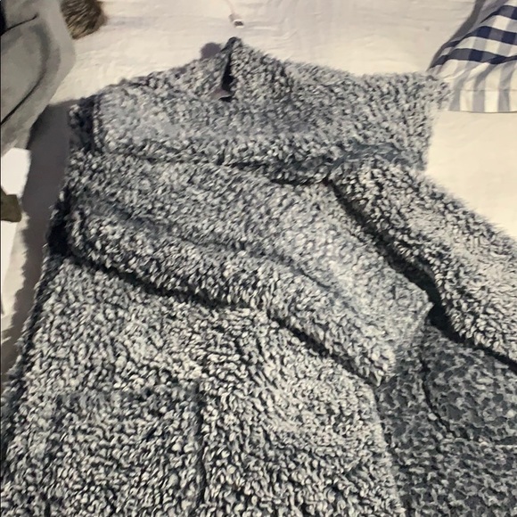 Sweater - Picture 3 of 3